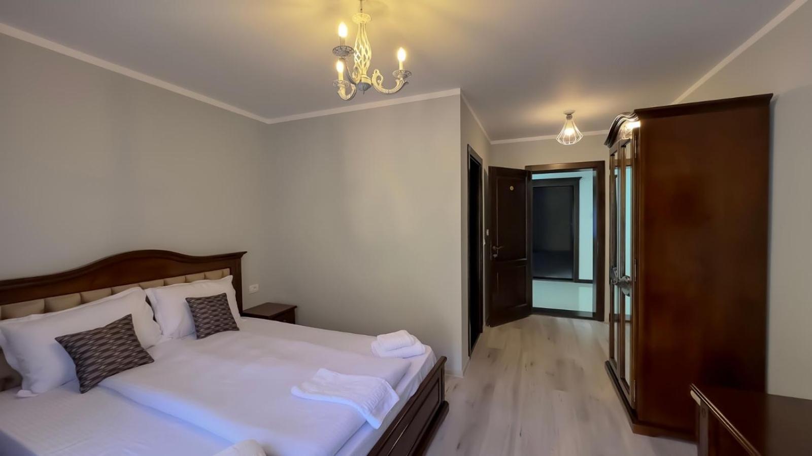 Hotel Perla Dacilor Gradistea de Munte Esterno foto